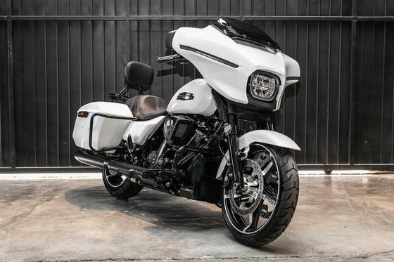 HARLEY-DAVIDSON STREET GLIDE 